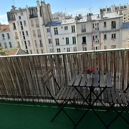 Duplex In Metro Line 6 Apartment *
